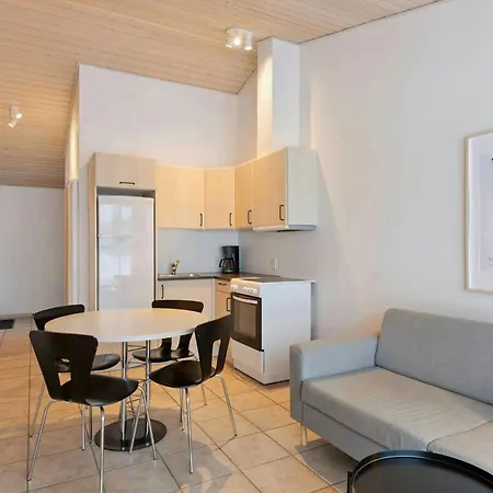 Near And Golf Apartment *