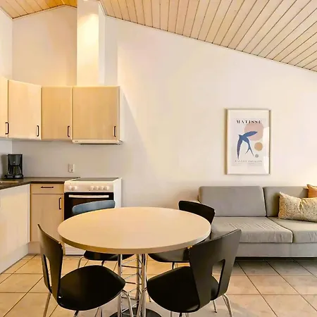 Near And Golf Apartment *