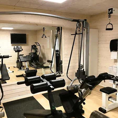 Apartment Near And Golf