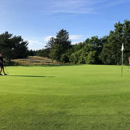 Near And Golf Apartmán